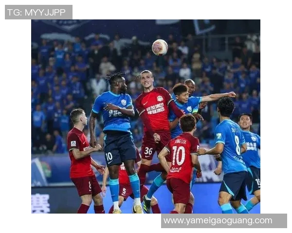 卡卡精彩助攻引领足球明星赛激情对决展现球场魅力与团队合作精神