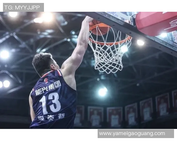 韩德君全明星赛精彩瞬间回顾打篮球技巧与团队配合完美展现